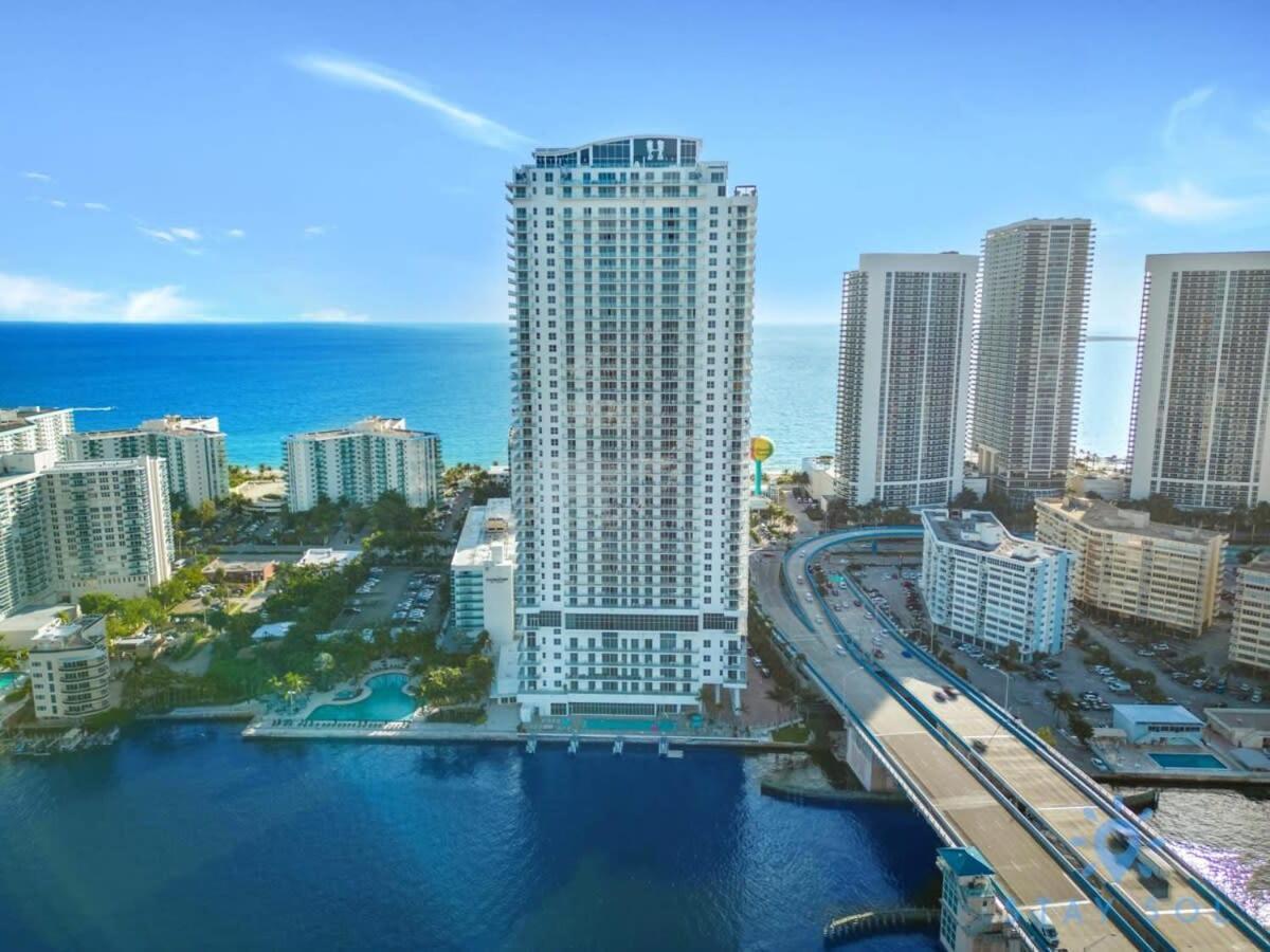 Luxury Amenities, Infinity Pool, Gym, Hot Tub Apartment ฮอลลีวูด ภายนอก รูปภาพ