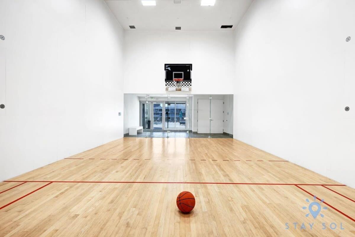 Luxury Amenities, Infinity Pool, Gym, Hot Tub Apartment ฮอลลีวูด ภายนอก รูปภาพ