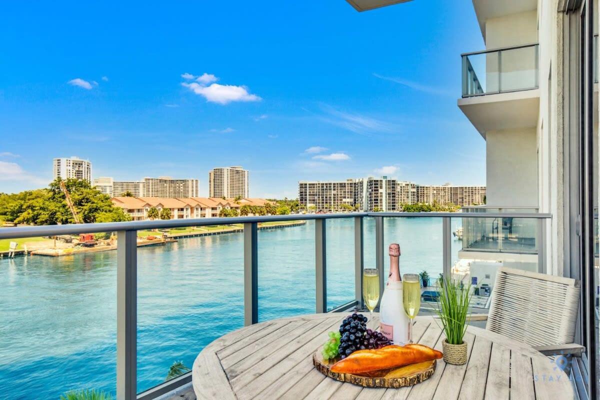 Luxury Amenities, Infinity Pool, Gym, Hot Tub Apartment ฮอลลีวูด ภายนอก รูปภาพ