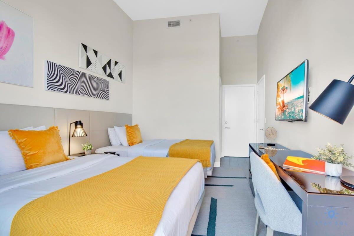 Luxury Amenities, Infinity Pool, Gym, Hot Tub Apartment ฮอลลีวูด ภายนอก รูปภาพ