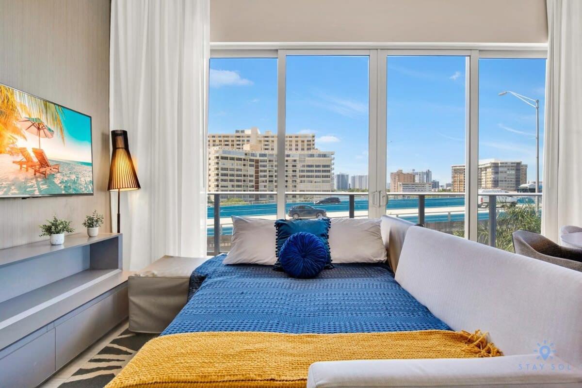 Luxury Amenities, Infinity Pool, Gym, Hot Tub Apartment ฮอลลีวูด ภายนอก รูปภาพ