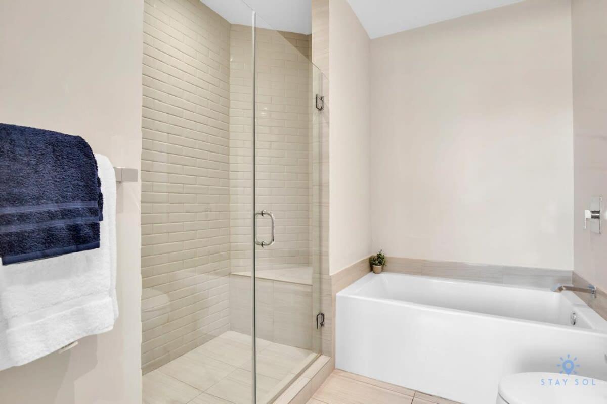 Luxury Amenities, Infinity Pool, Gym, Hot Tub Apartment ฮอลลีวูด ภายนอก รูปภาพ