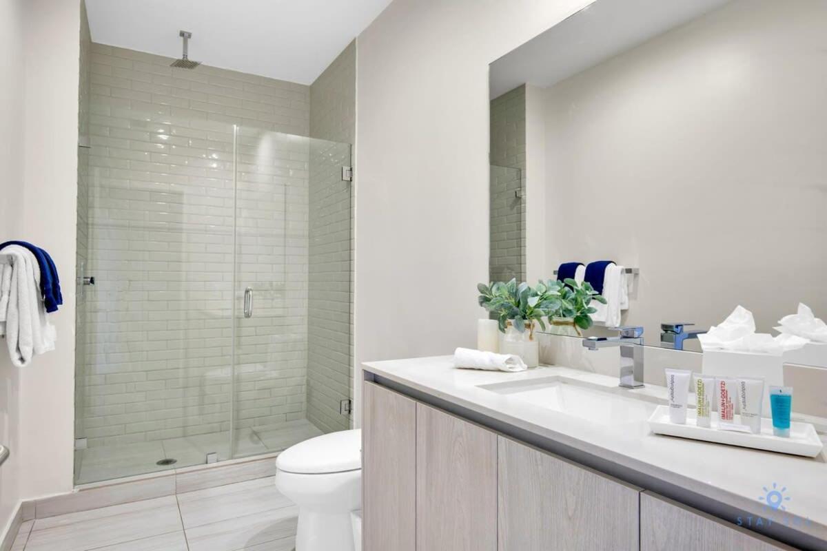 Luxury Amenities, Infinity Pool, Gym, Hot Tub Apartment ฮอลลีวูด ภายนอก รูปภาพ