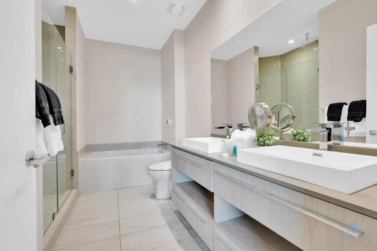 Luxury Amenities, Infinity Pool, Gym, Hot Tub Apartment ฮอลลีวูด ภายนอก รูปภาพ