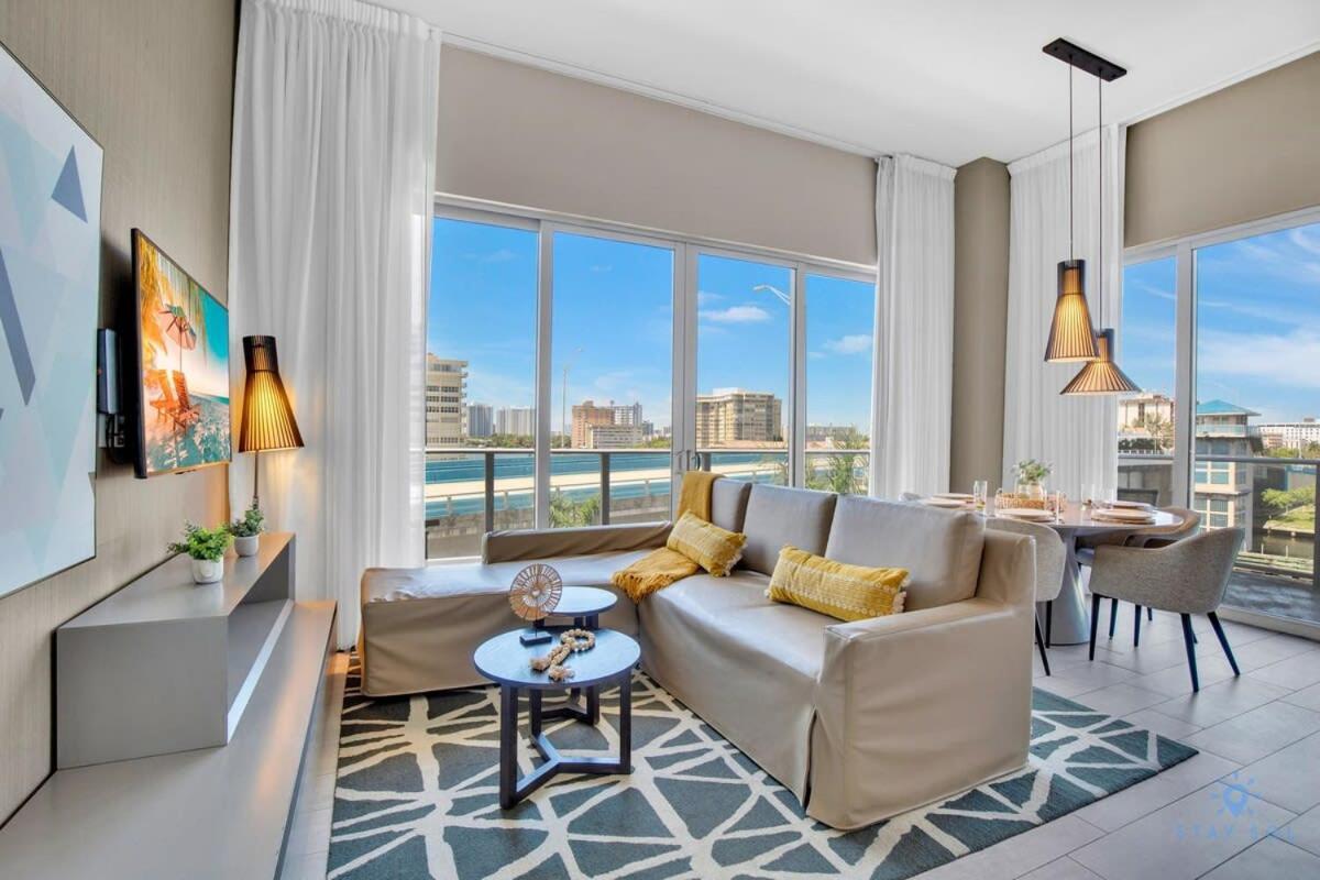 Luxury Amenities, Infinity Pool, Gym, Hot Tub Apartment ฮอลลีวูด ภายนอก รูปภาพ