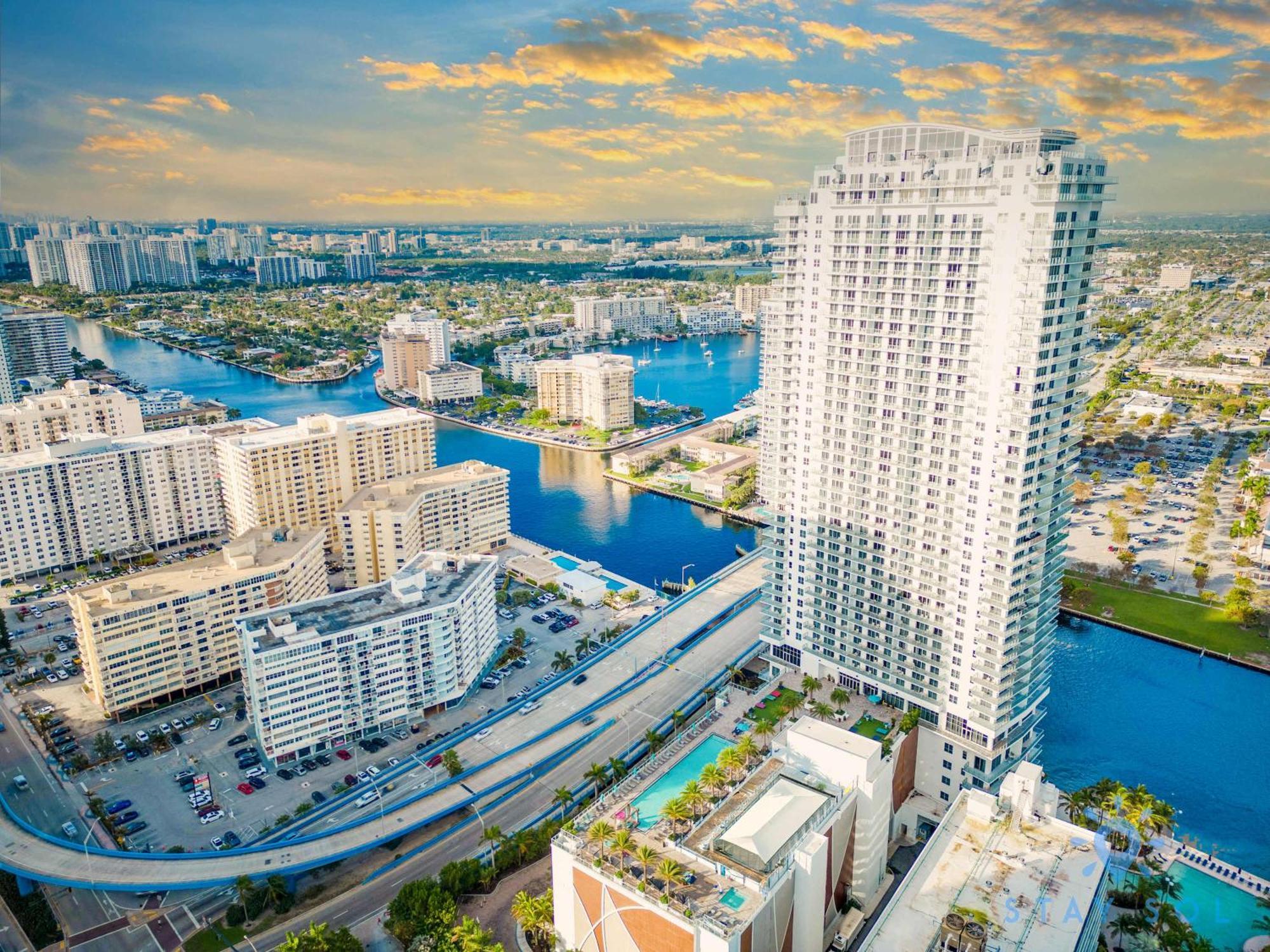 Luxury Amenities, Infinity Pool, Gym, Hot Tub Apartment ฮอลลีวูด ภายนอก รูปภาพ