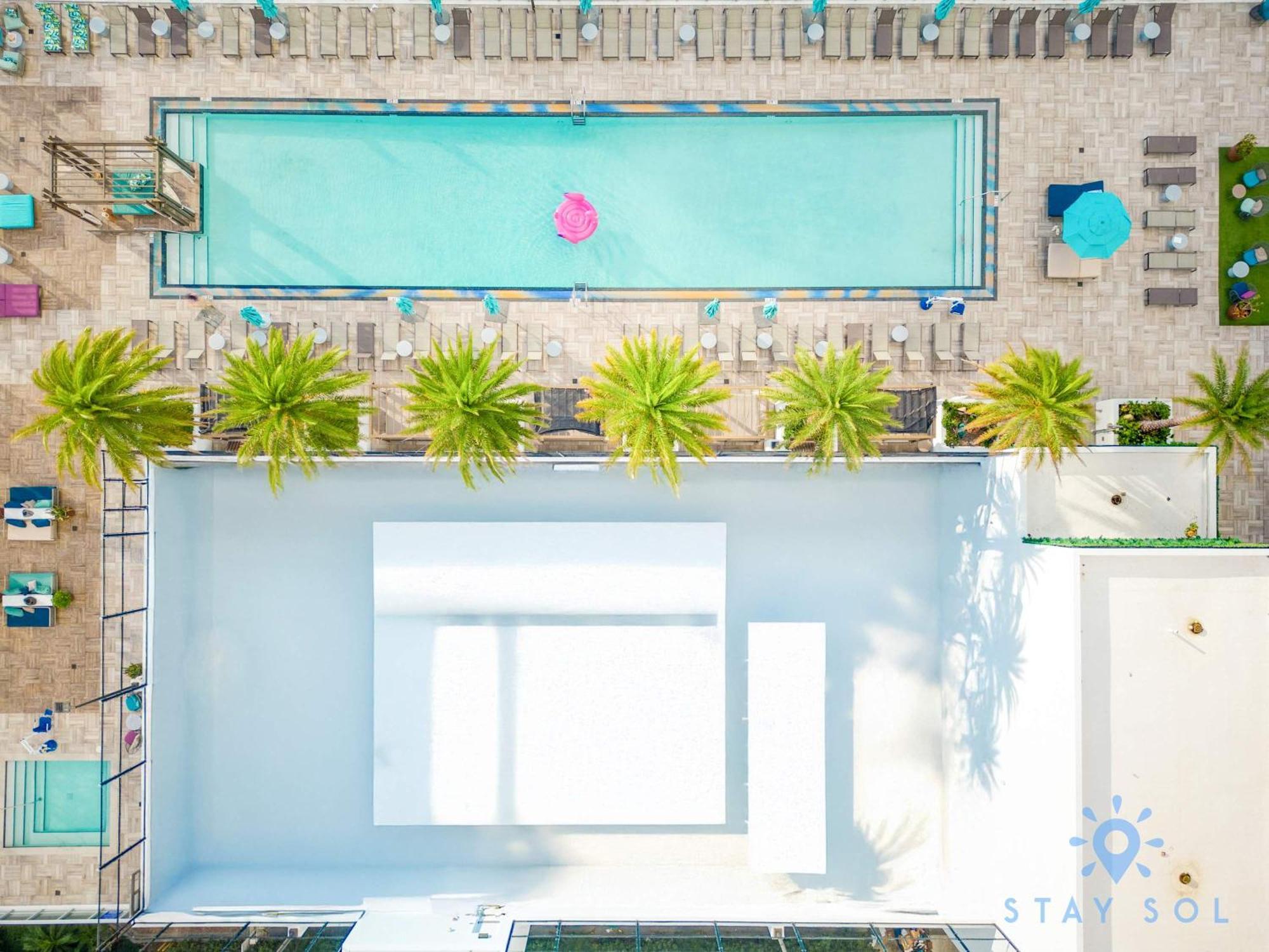 Luxury Amenities, Infinity Pool, Gym, Hot Tub Apartment ฮอลลีวูด ภายนอก รูปภาพ